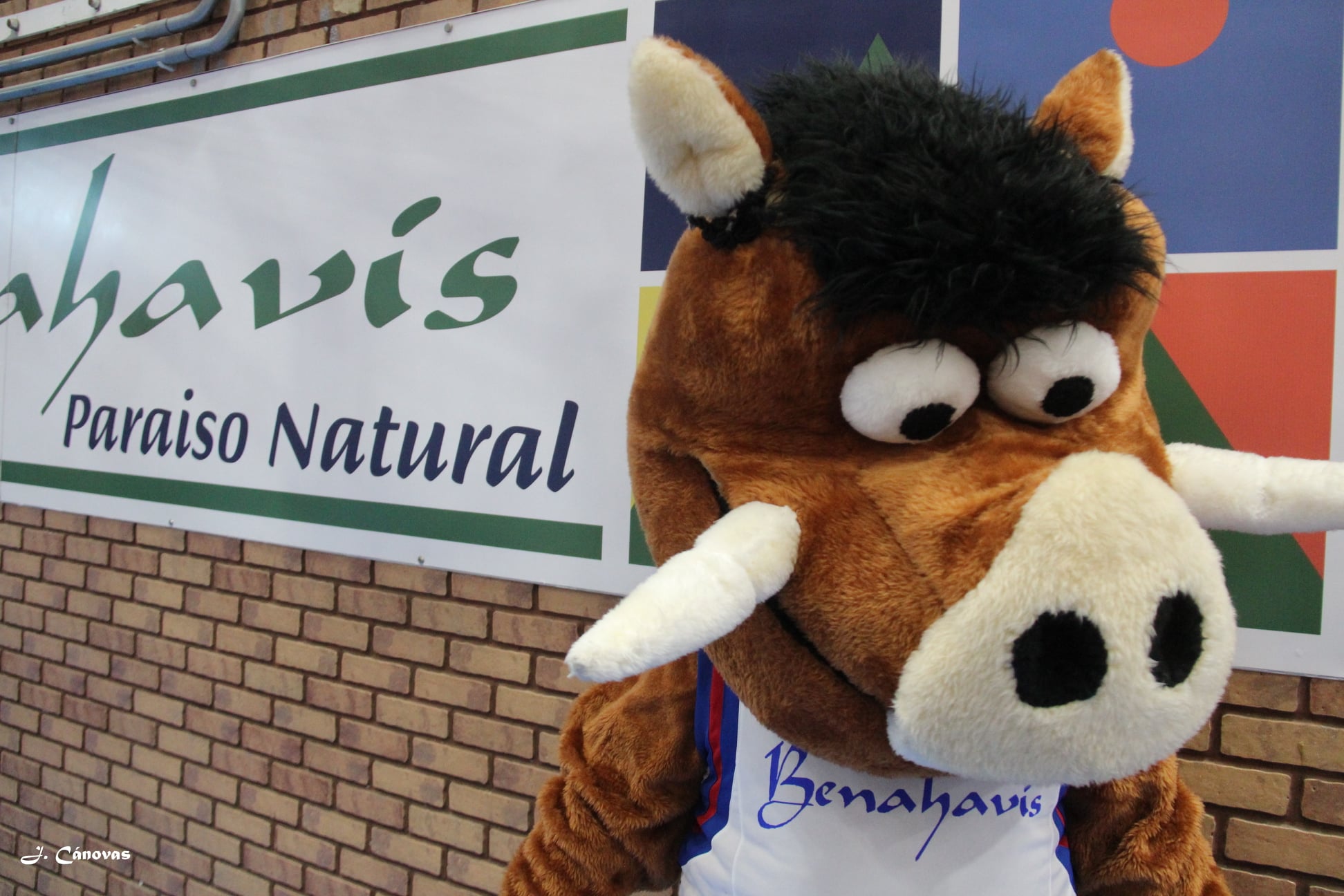 Visita de nuesta mascota JAVILIN al partido de la jornada